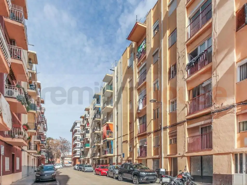 Flat for sale in Calle de Pi i Margall, Migjorn