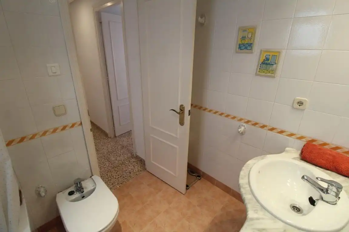 Bathroom of Apartments for sale in Torrevieja  with Air Conditioner, Terrace and Furnished