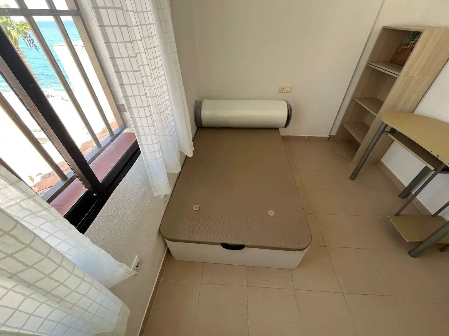 Habitación de Piso en venta en Roquetas de Mar con Terraza, Amueblado y Horno