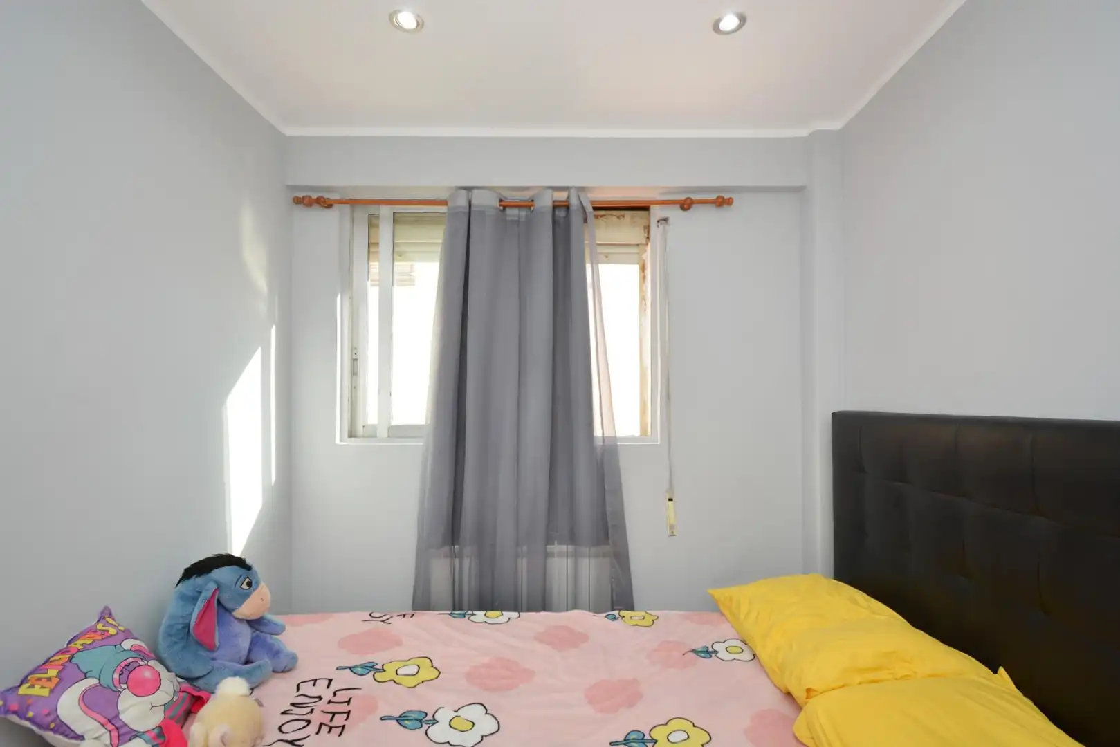 Schlafzimmer von Wohnung zum Verkauf in Zaragoza mit Klimaanlage und Heizung