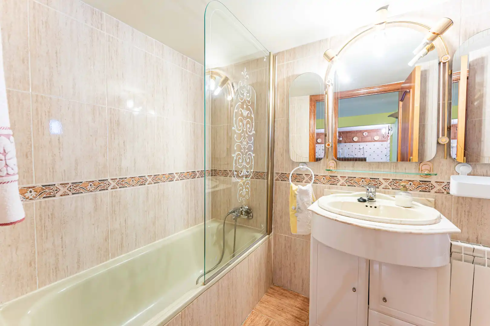 Bathroom of Houses for sale in Alpedrete  with Furnished