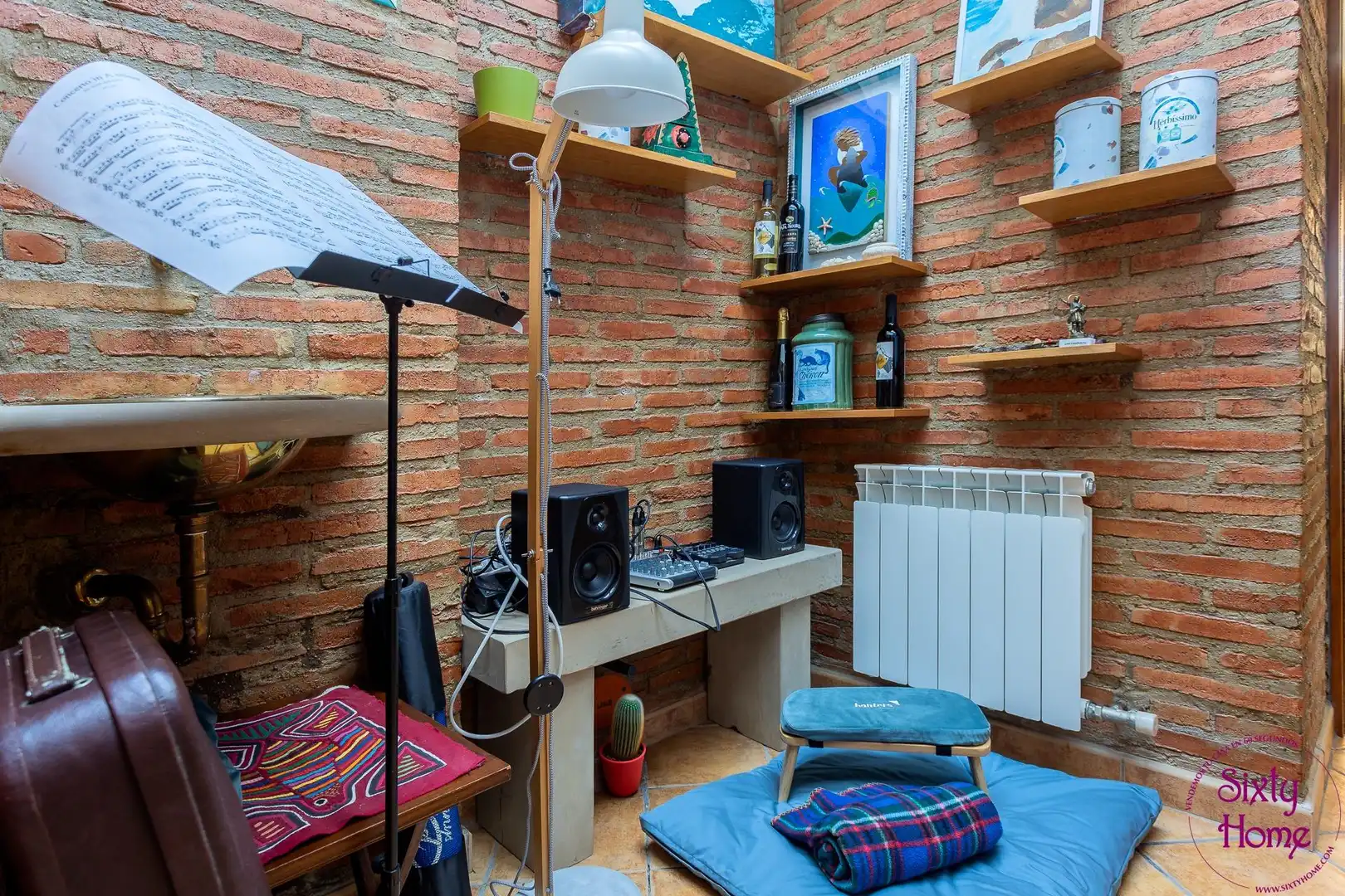 Sala d'estar de Casa adosada en venda en Ejea de los Caballeros amb Aire condicionat, Jardí privat i Terrassa
