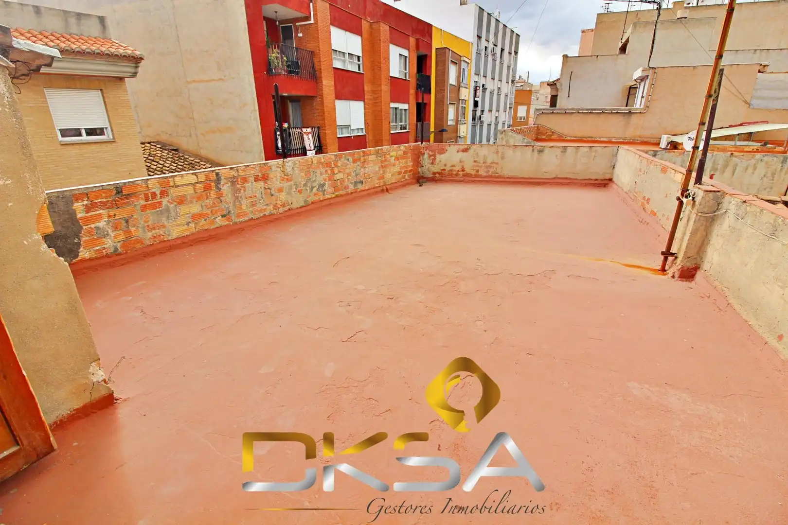 Casa con terraza en venta en Calle ARTANA