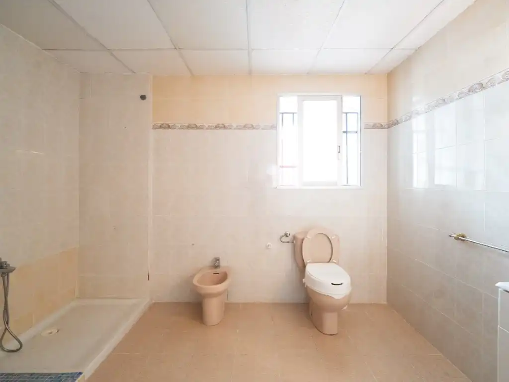 Bathroom of Houses for sale in Moncada