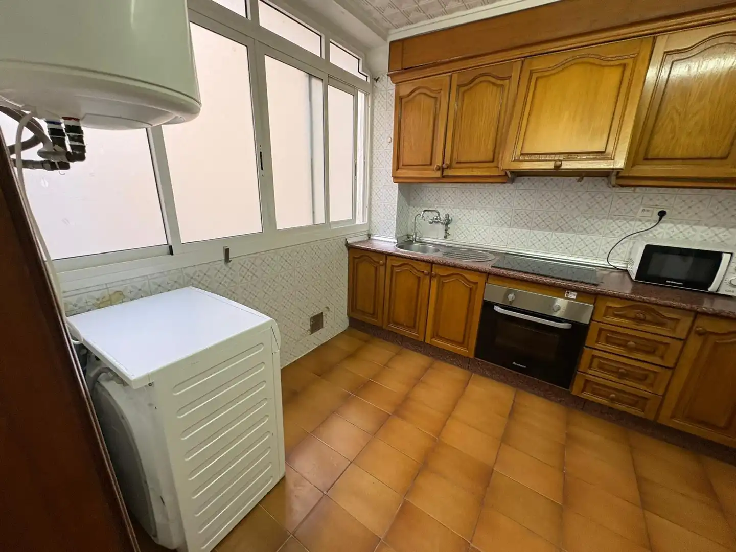Flat for rent in Calle manuel ruiz magro, Carrús Este
