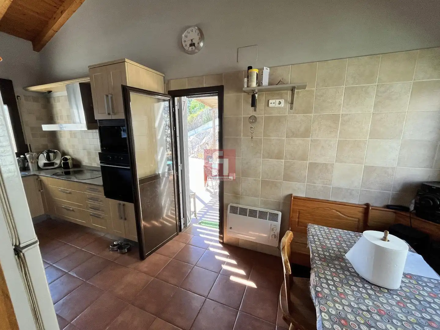 Küche von Haus oder Chalet zum Verkauf in Olivella mit Terrasse, Abstellraum und Schwimmbad