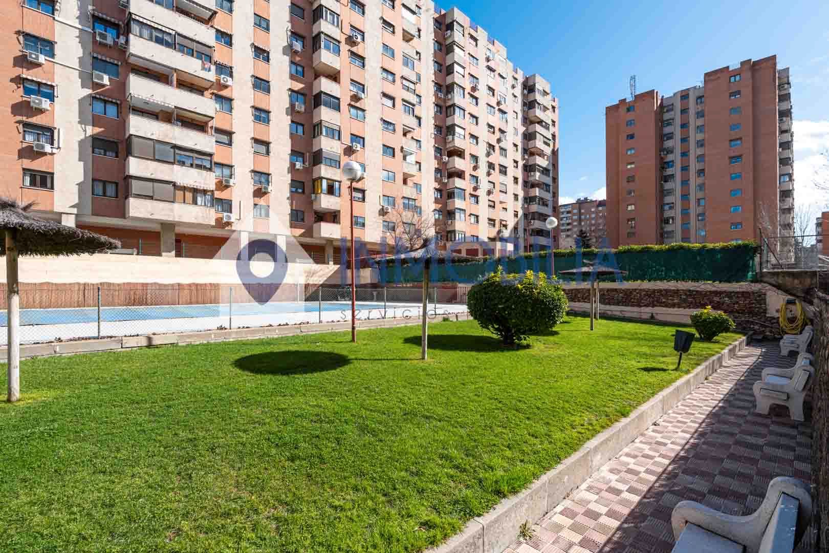 Flat for sale in Calle de José Bergamín, Marroquina