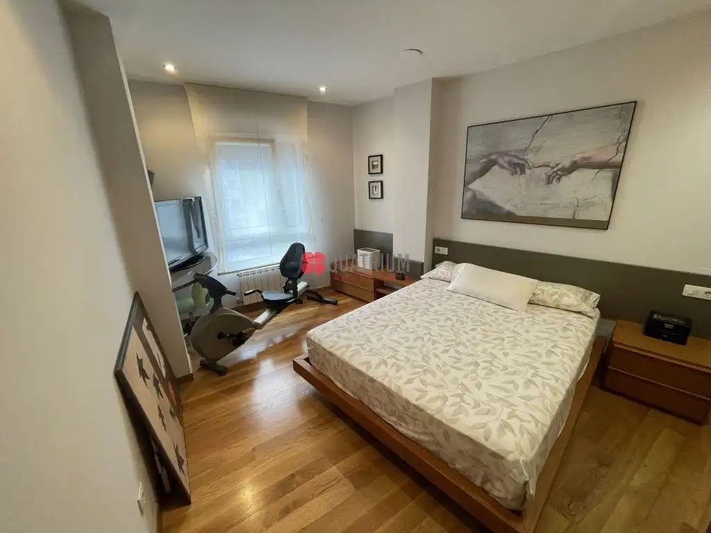 Appartamento con terrazza in vendita a Avenida Rosalía de Castro, imagen 15
