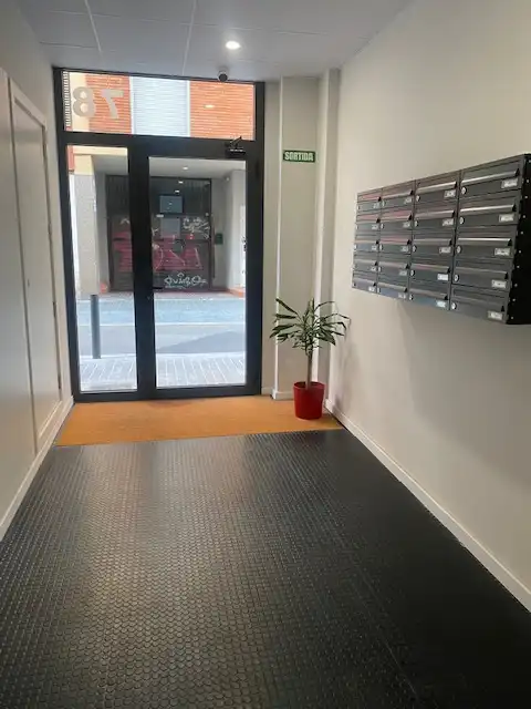 Büro zur Miete in L'Hospitalet de Llobregat mit Klimaanlage, Heizung und Möbliert