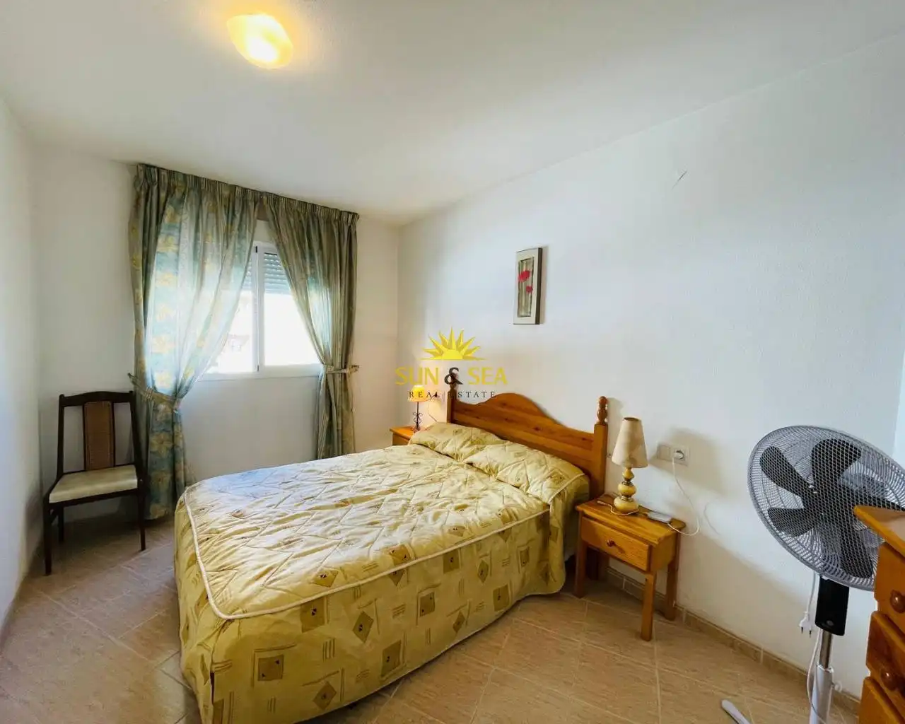 Habitación de Apartamento de alquiler en Torrevieja con Aire acondicionado, Calefacción y Piscina