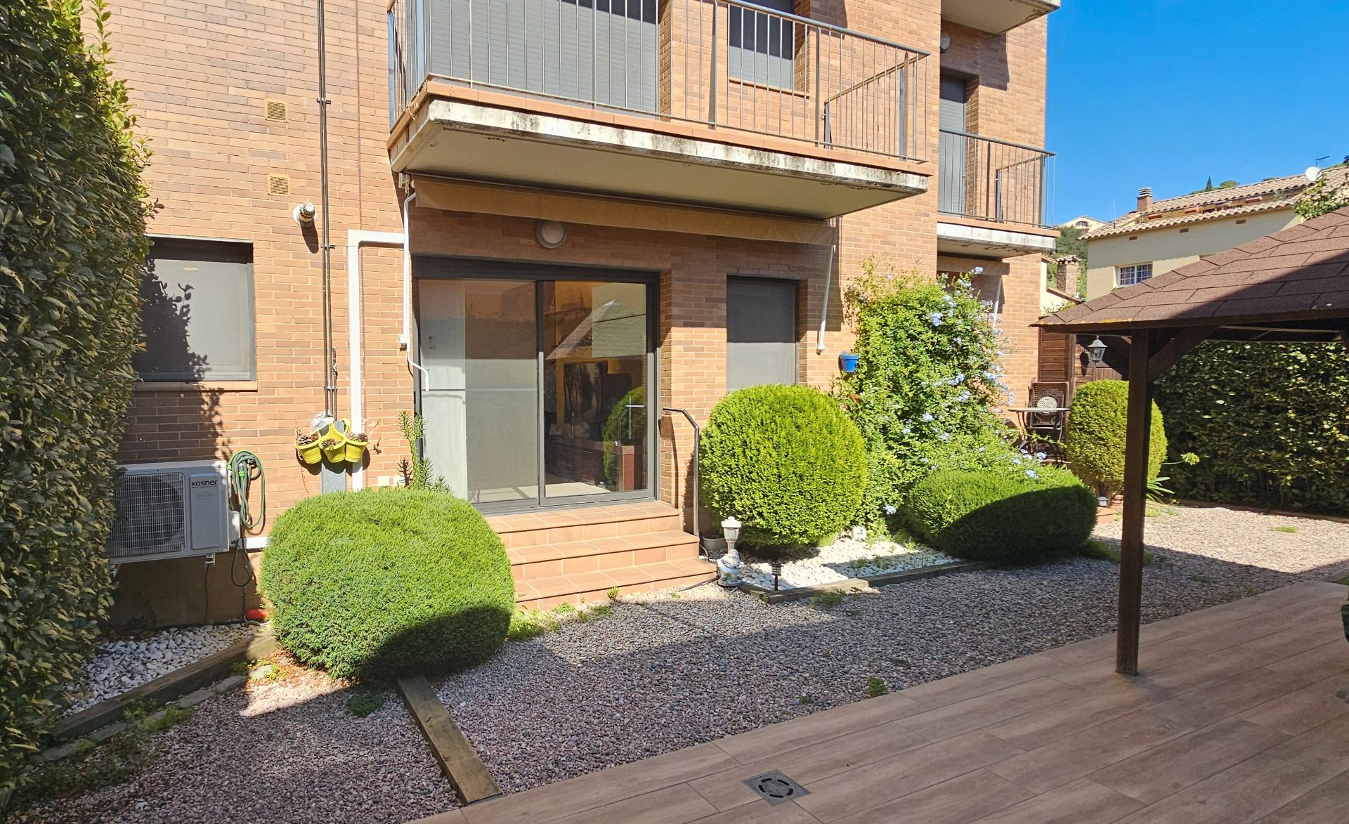 Vista exterior de Planta baixa en venda en Vallgorguina amb Aire condicionat, Calefacció i Terrassa
