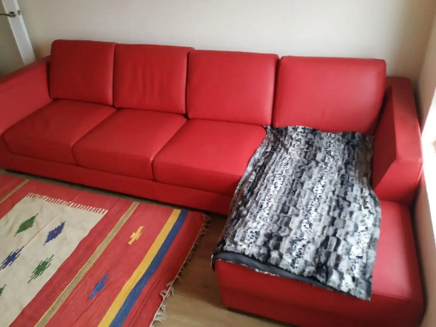 Wohnzimmer von Wohnung zur Miete in Avilés mit Heizung, Parkett und Abstellraum
