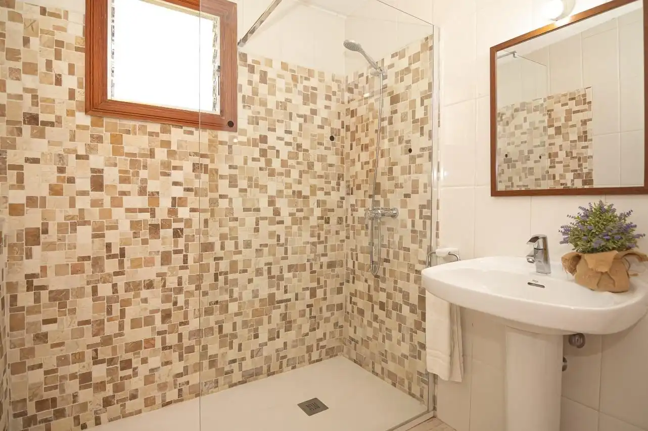 Casa rústica amb piscina en venda a Llubí, imagen 27
