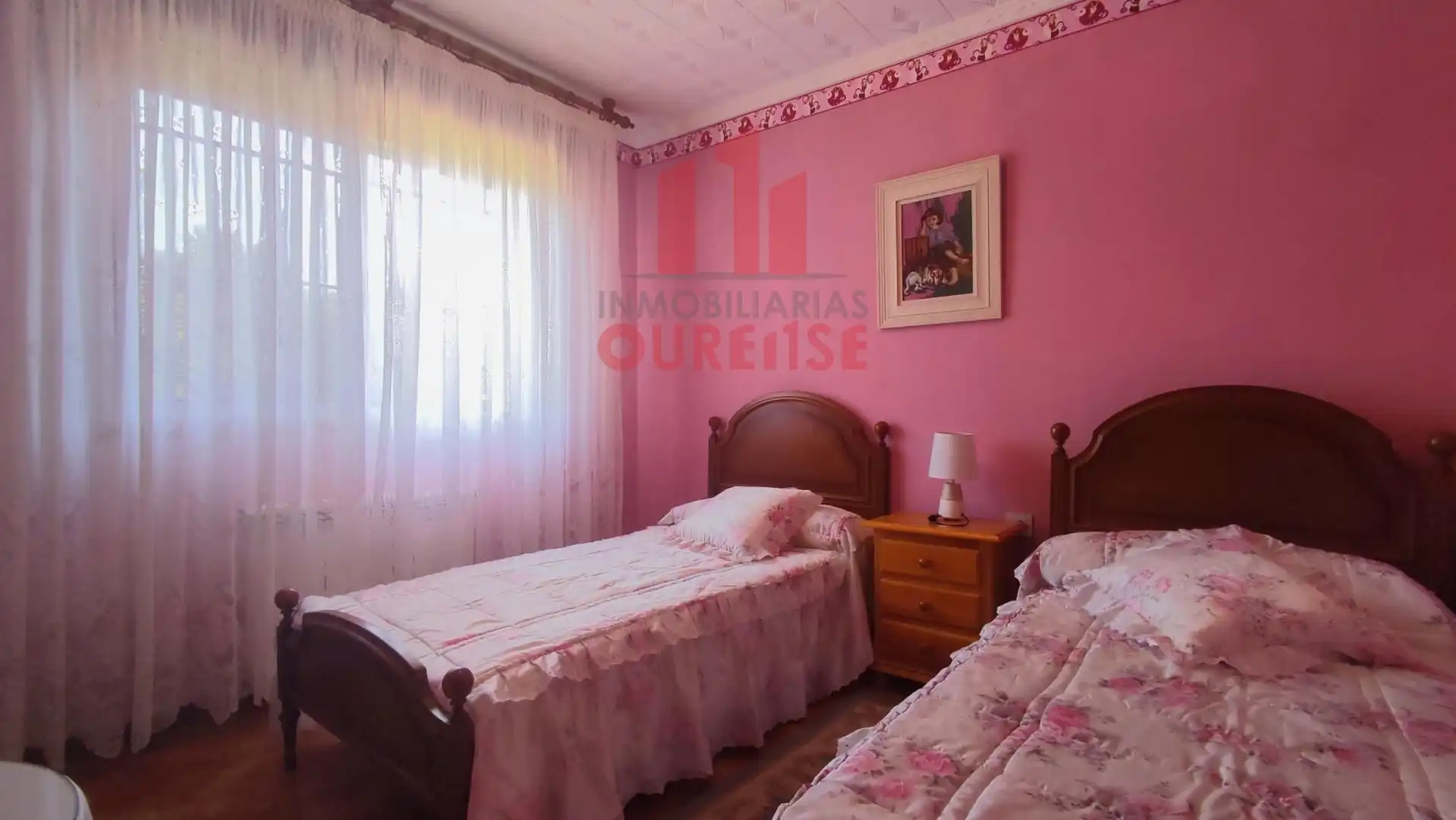 Dormitori de Casa o xalet en venda en A Merca   amb Calefacció i Moblat