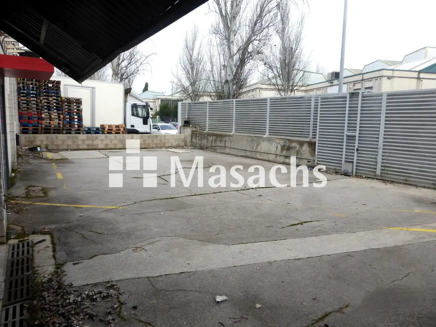 Aparcament de Nau industrial en venda en Sant Cugat del Vallès