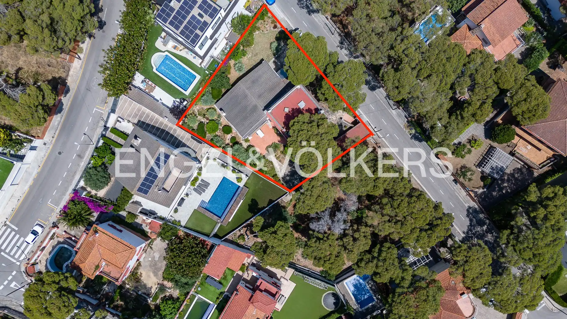 Vista exterior de Casa o xalet en venda en Castelldefels amb Calefacció, Jardí privat i Terrassa