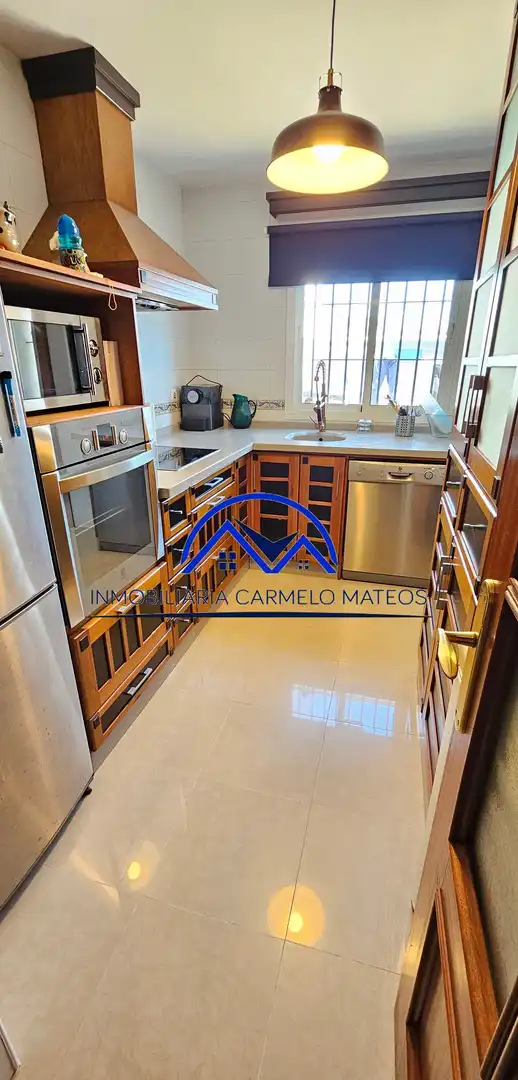 Cocina de Dúplex en venta en Sanlúcar de Barrameda con Aire acondicionado, Jardín privado y Trastero