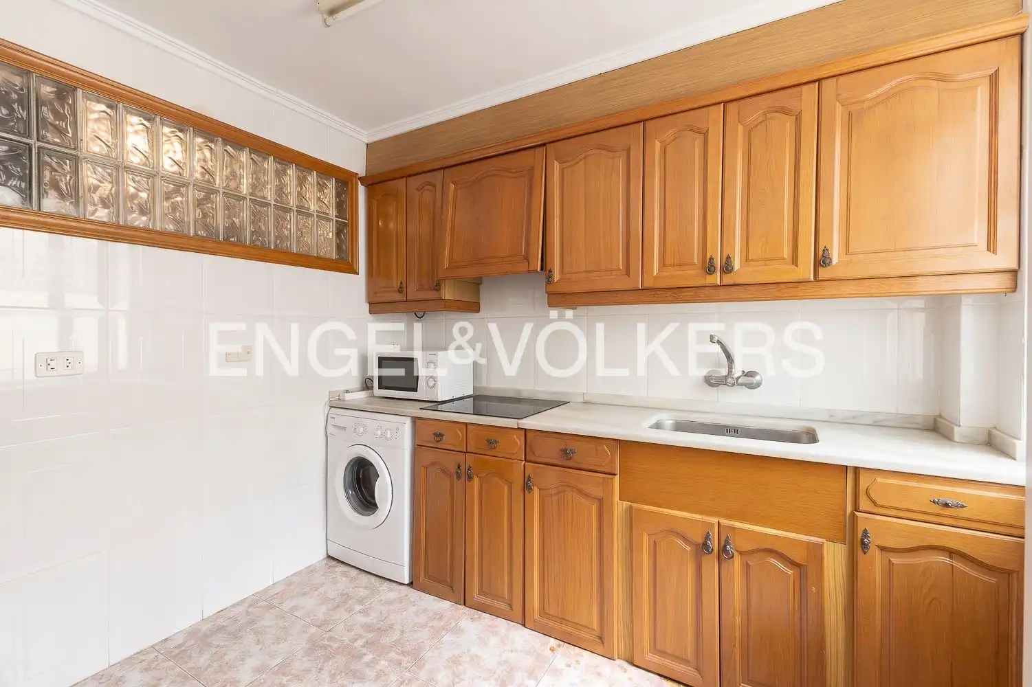 Kitchen of Flat for sale in Valencia  with Heating, Storage room and Balcony
