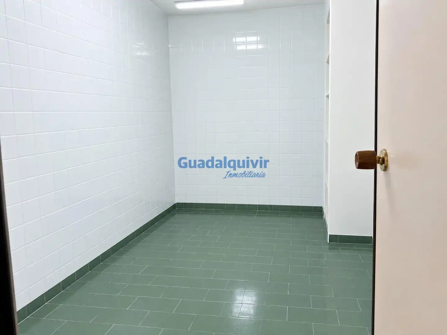 Cocina de Oficina de alquiler en Sur