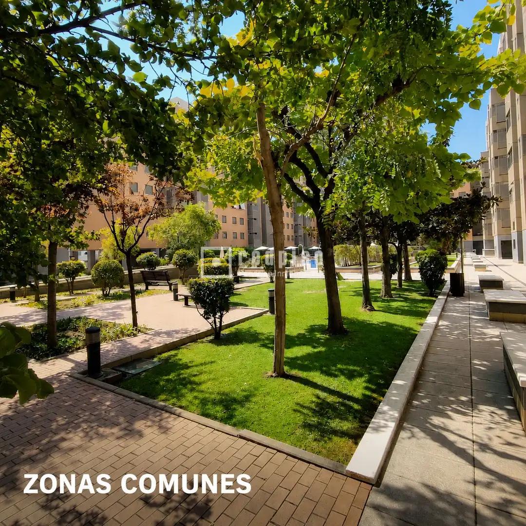 Vista exterior de Pis de lloguer en Madrid amb Aire condicionat, Calefacció i Jardí privat
