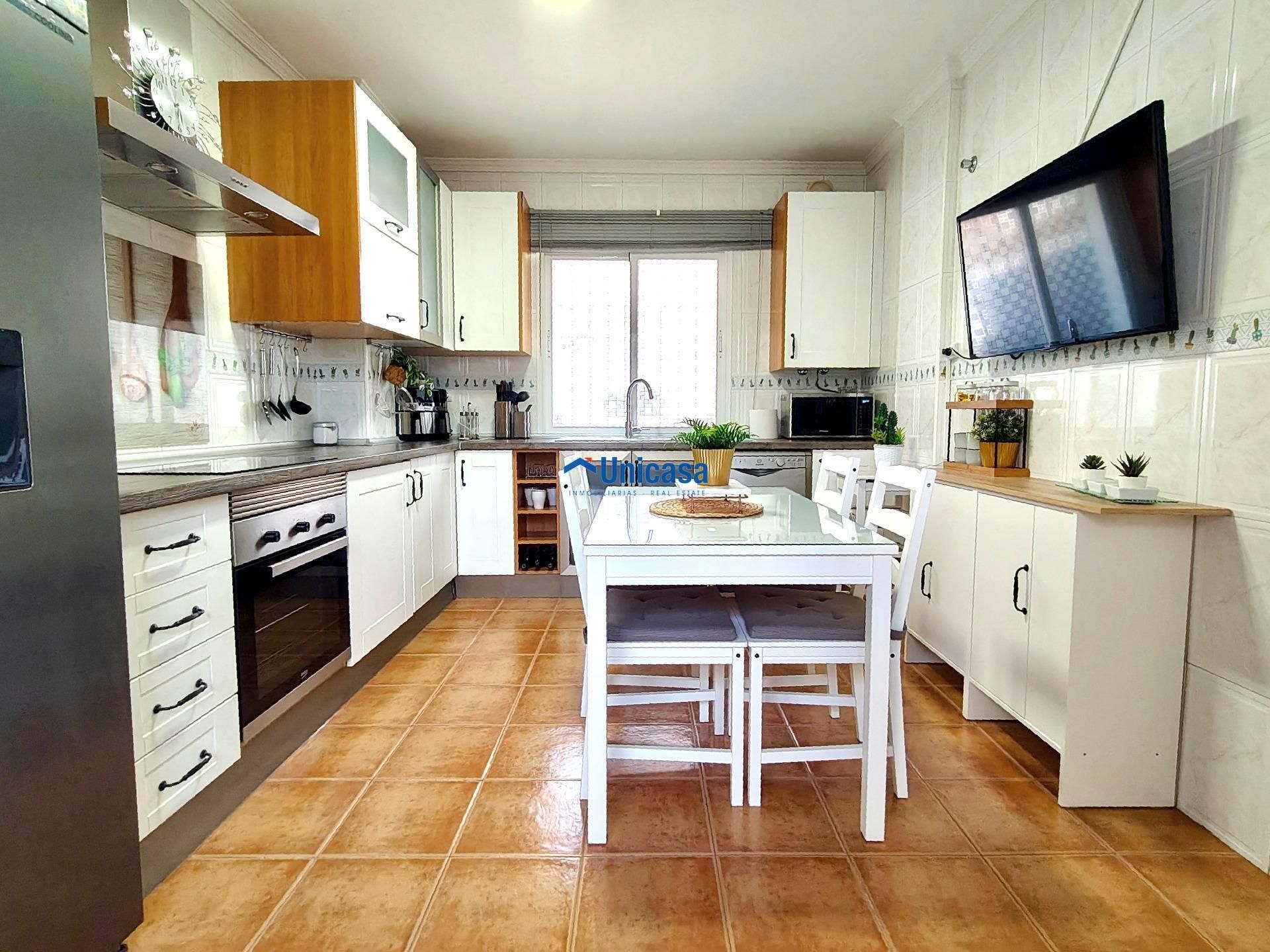 Kitchen of House or chalet for sale in Málaga Capital  with Air Conditioner, Terrace and Storage room