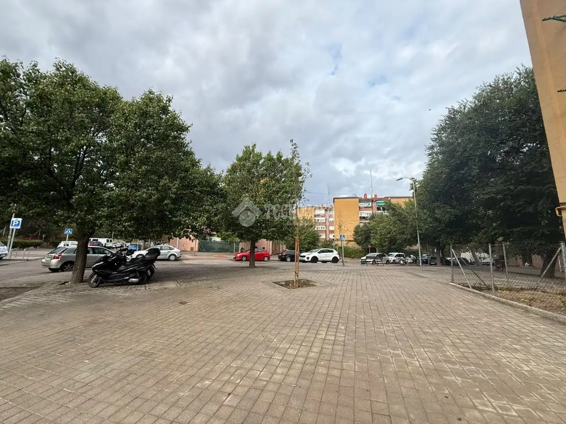 Aparcament de Pis en venda en San Blas