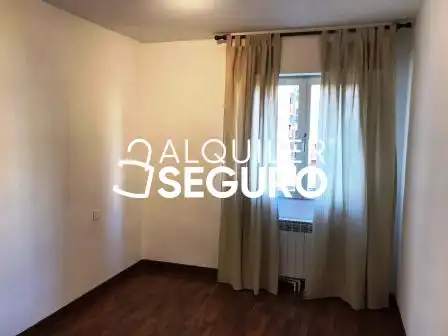 Habitación de Piso de alquiler en Vitoria - Gasteiz con Calefacción, Terraza y Trastero