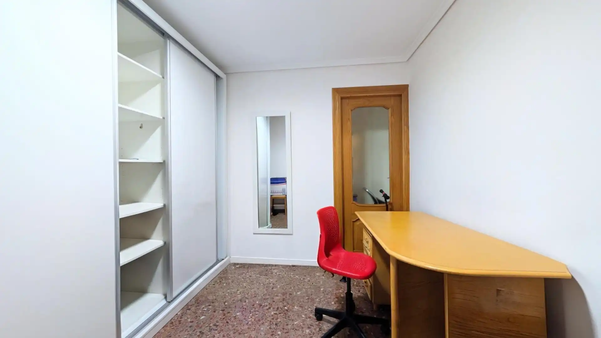Bedroom of Flat for sale in Elche / Elx  with Air Conditioner and Balcony