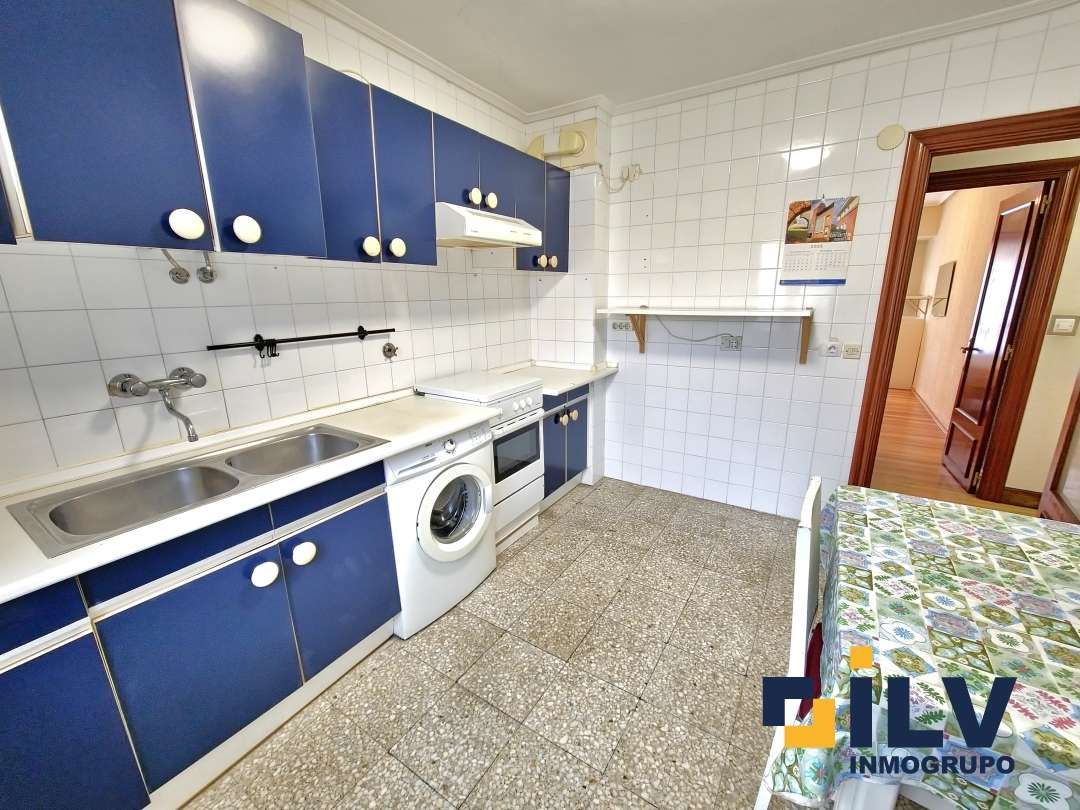 Cuina de Pis en venda en Portugalete amb Balcó