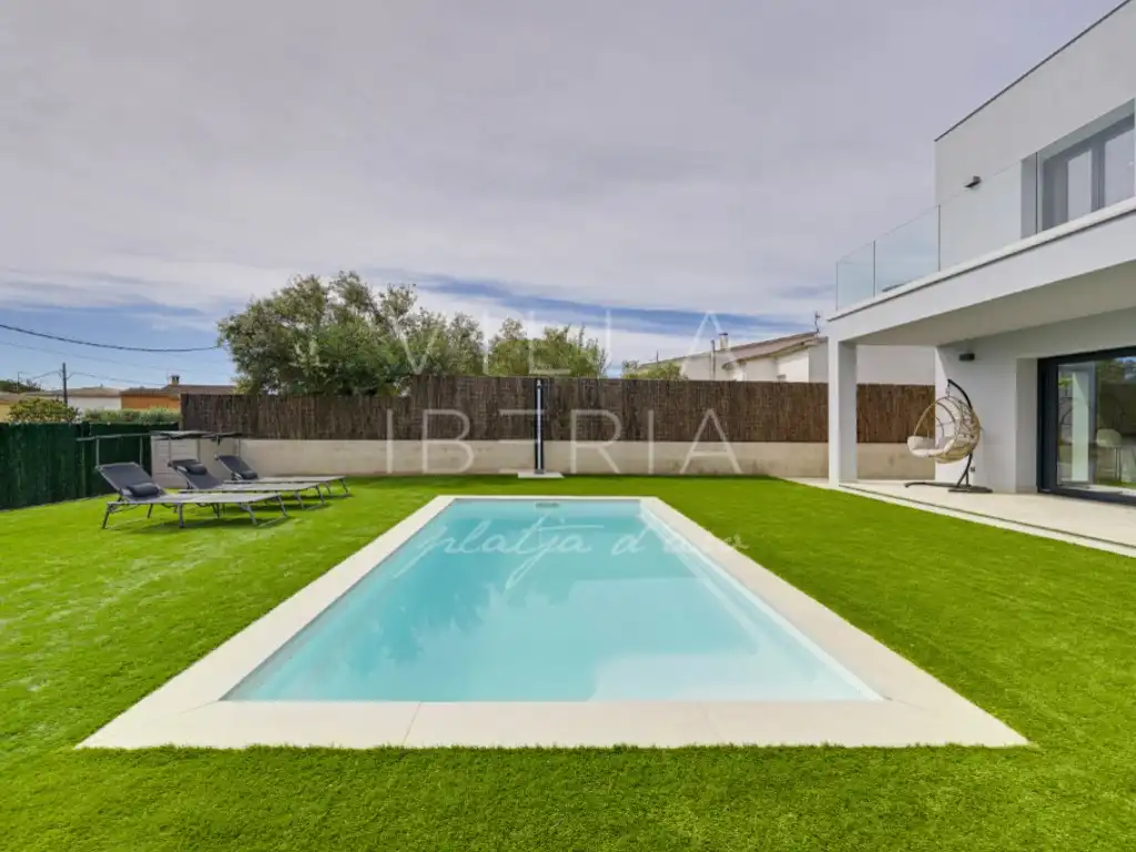 Swimming pool of Houses for sale in Calonge i Sant Antoni  with Air Conditioner, Heating and Private garden