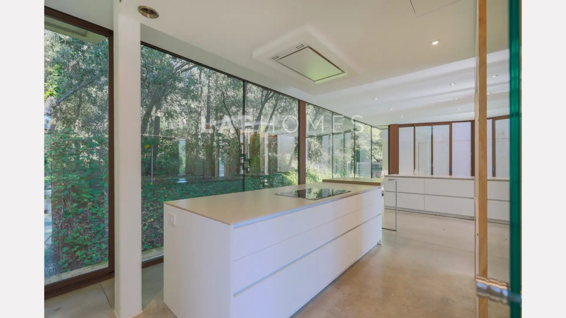 Cocina de Casa o chalet en venta en Sant Cugat del Vallès con Aire acondicionado, Calefacción y Jardín privado