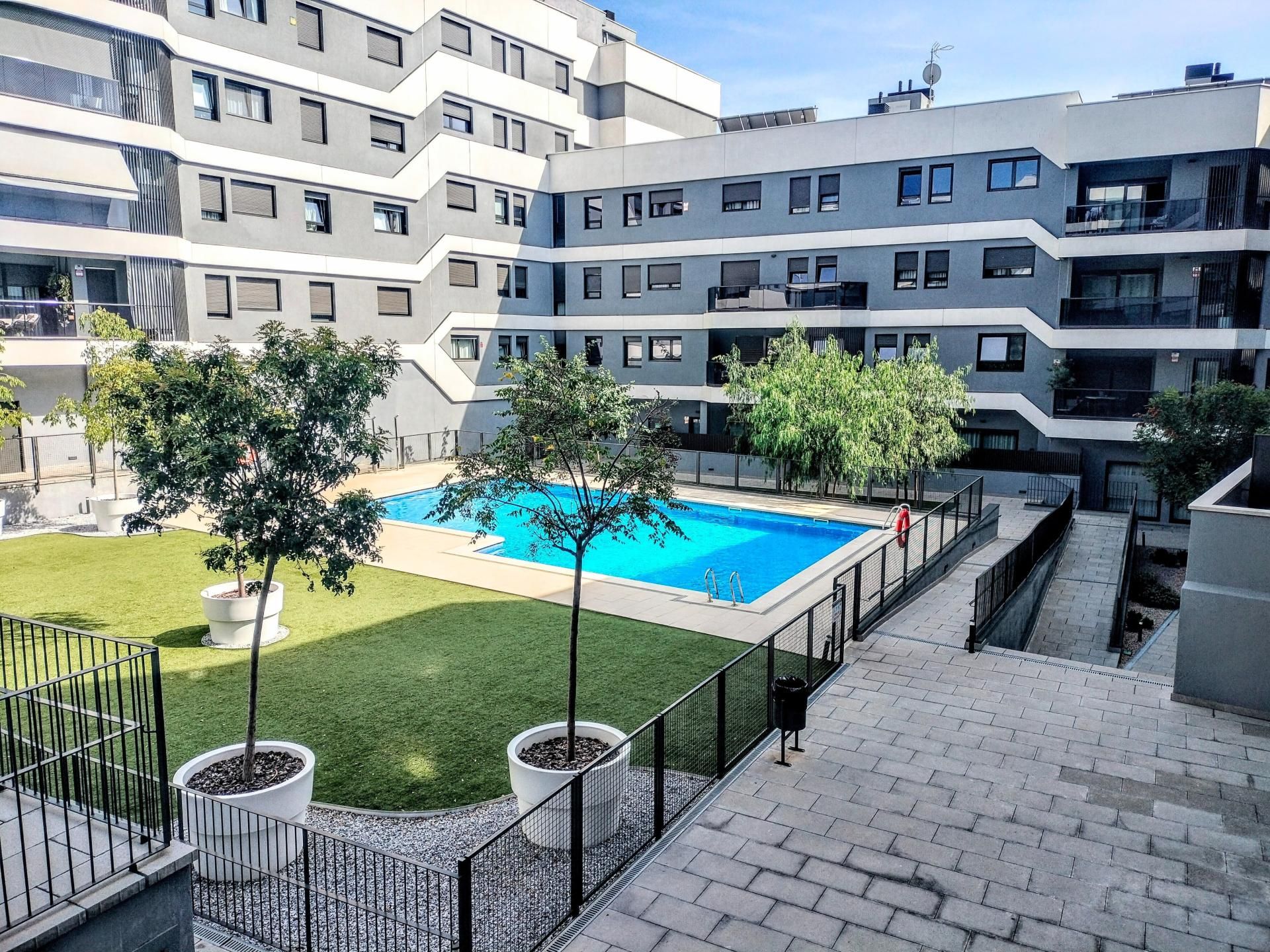 Swimming pool of Flat to rent in Mataró  with Air Conditioner, Heating and Balcony