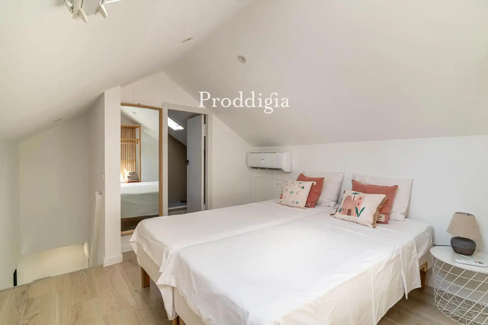 Bedroom of Houses for rent in Sant Cugat del Vallès  with Air Conditioner, Storage room and Swimming Pool