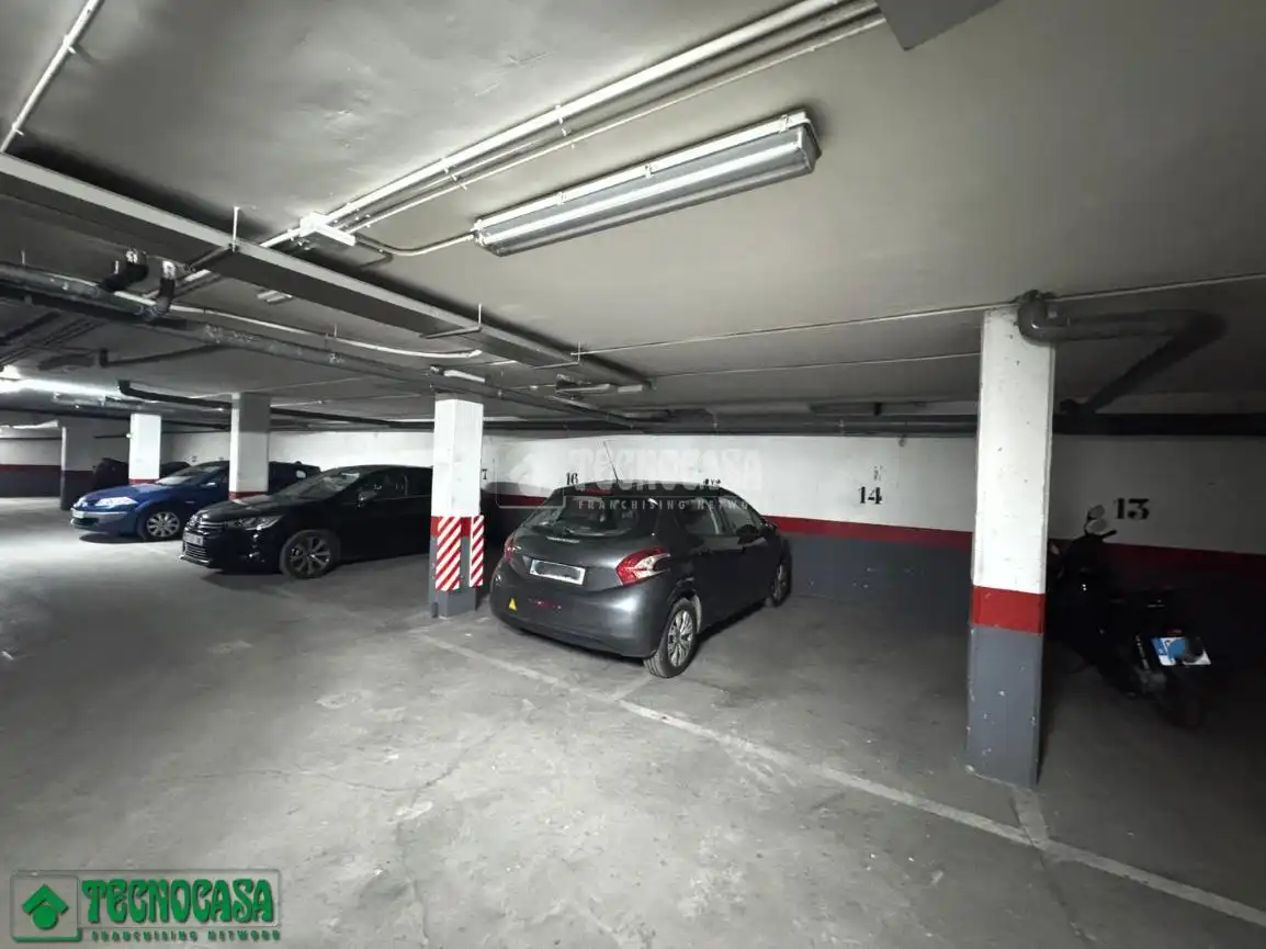 Parking de Piso en venta en Casarrubios del Monte con Aire acondicionado