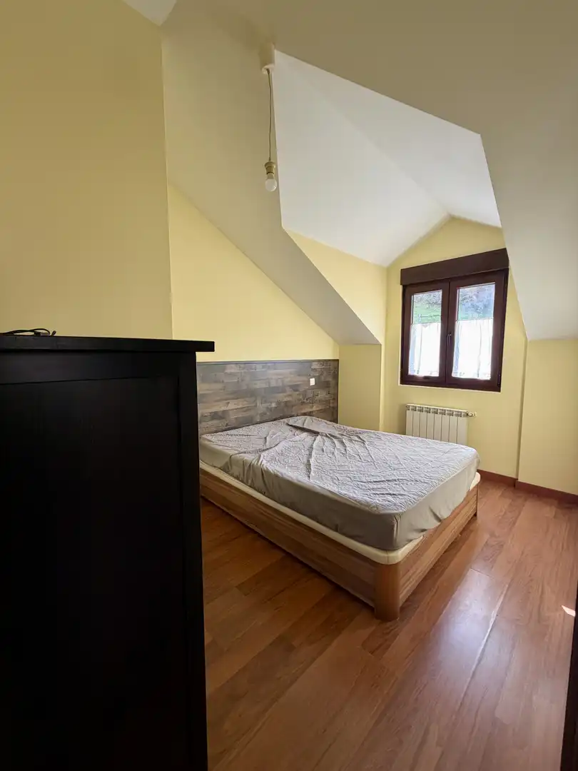 Schlafzimmer von Einfamilien-Reihenhaus zur Miete in San Roque de Riomiera mit Heizung und Privatgarten