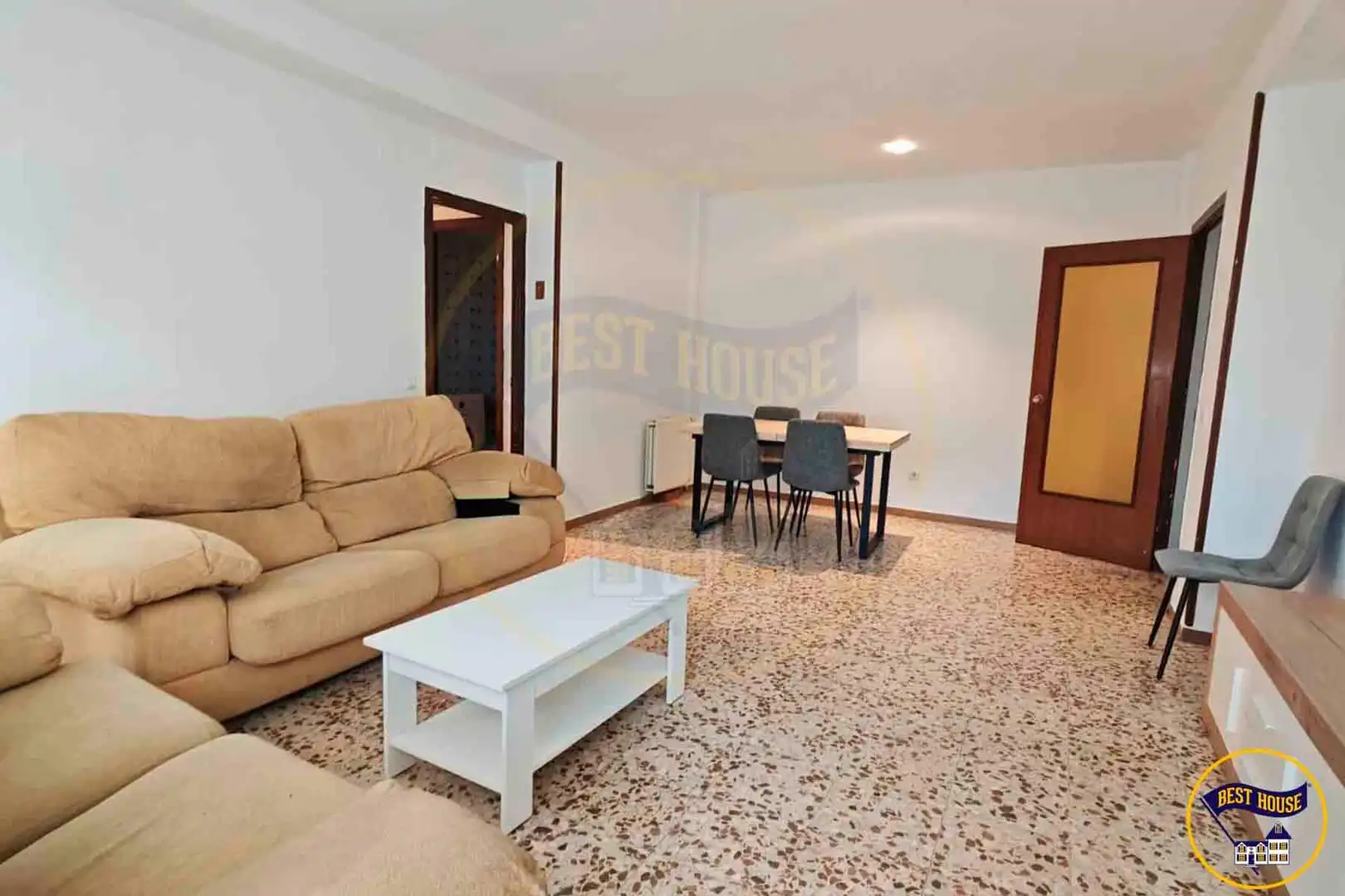 Living room of Flat for share in Cuenca  with Heating, Furnished and Balcony
