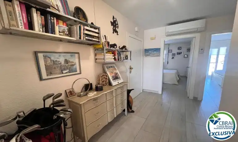Dormitori de Apartament en venda en Empuriabrava amb Aire condicionat, Calefacció i Moblat