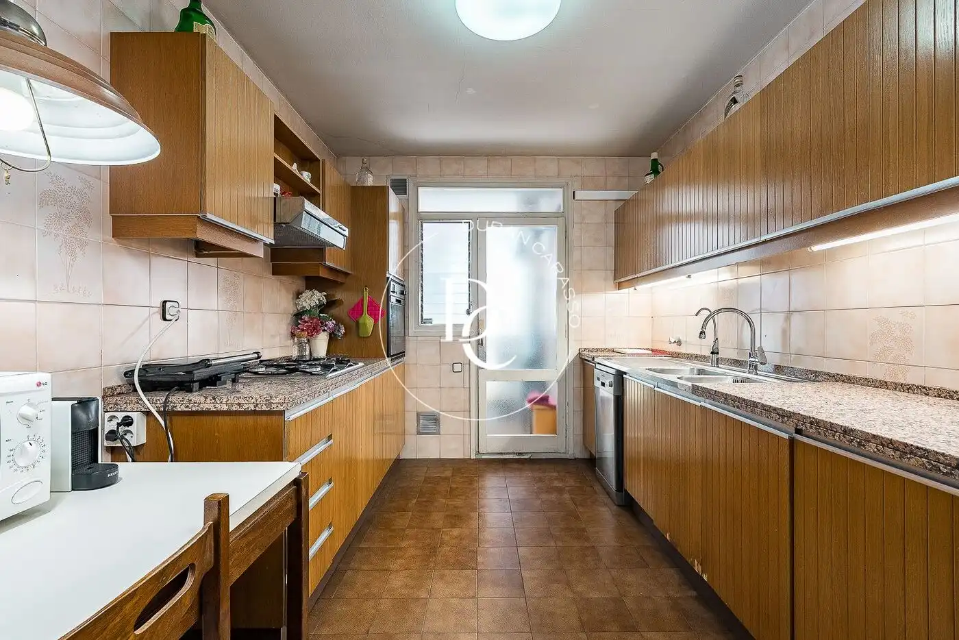 Cocina de Piso en venta en Barcelona con Calefacción y Balcón