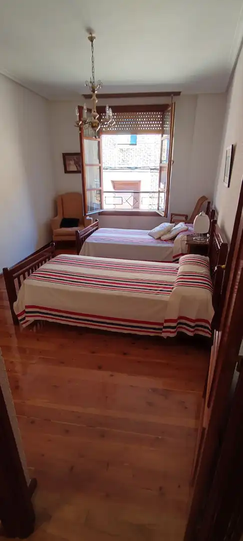 Habitación de Casa o chalet en venta en Fuenmayor con Calefacción y Terraza