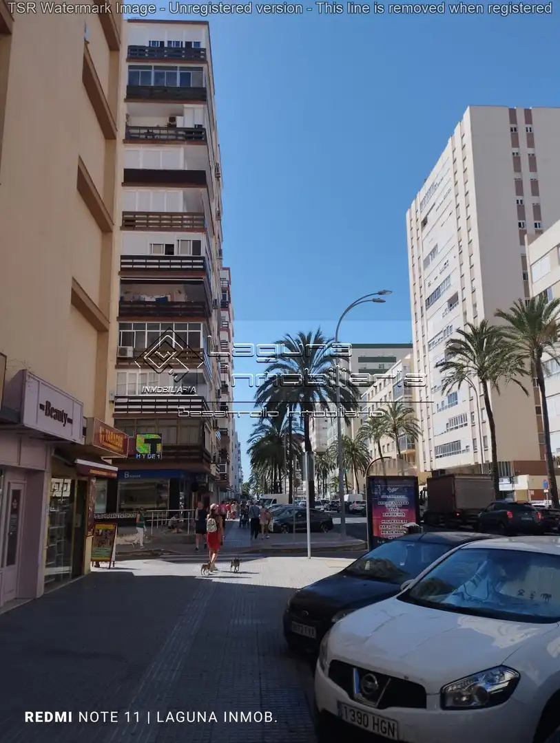 Vista exterior de Piso en venta en Cádiz con Calefacción y Terraza