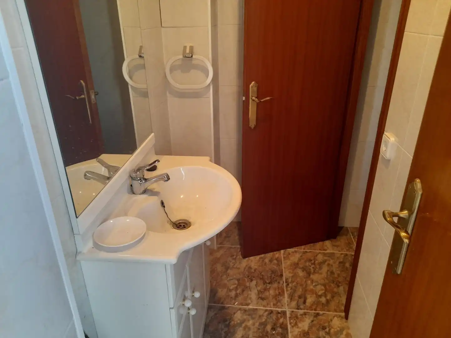 Badezimmer von Büro zum Verkauf in Móra d'Ebre mit Terrasse