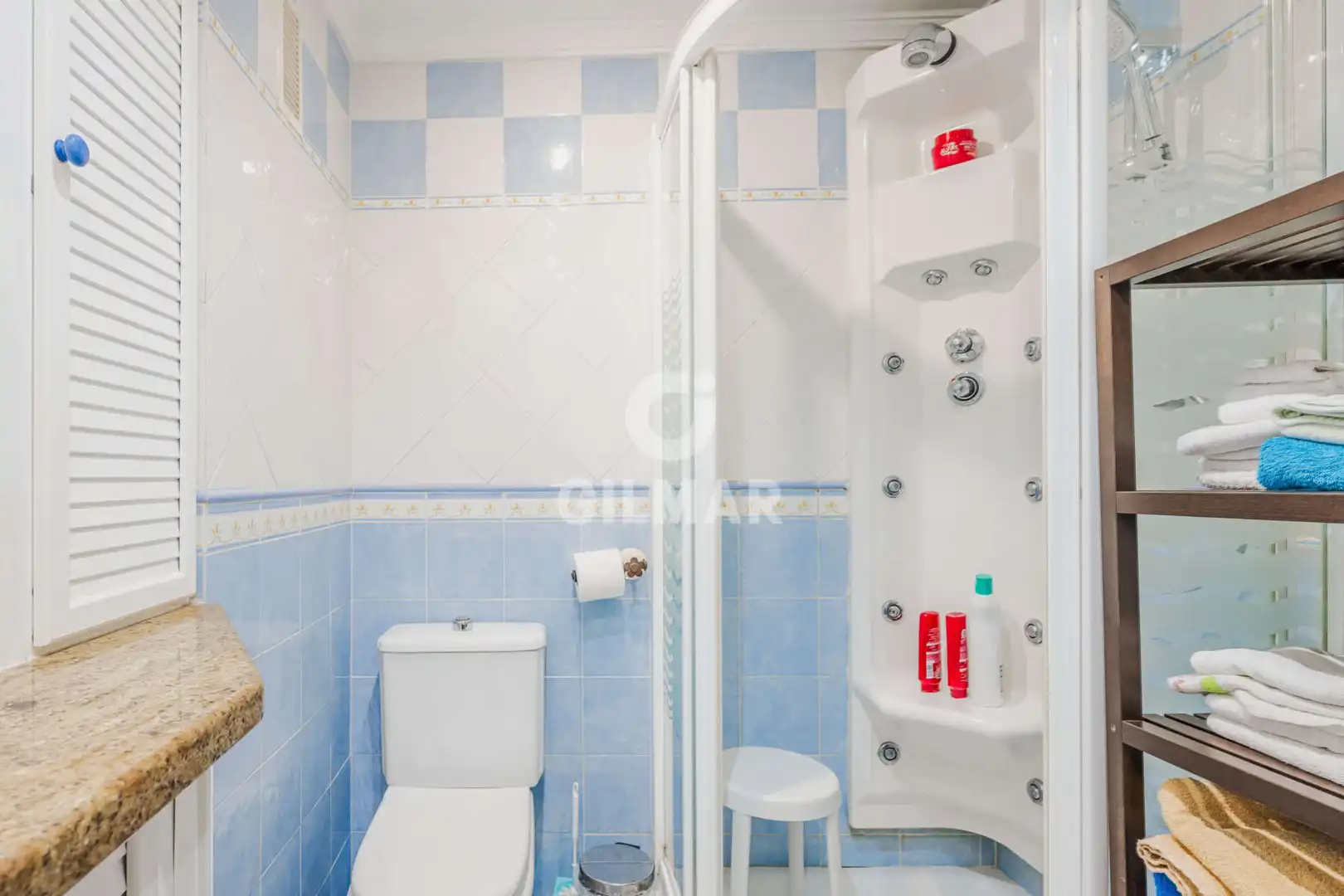 Bathroom of Flat for sale in Sevilla  with Heating, Storage room and Balcony