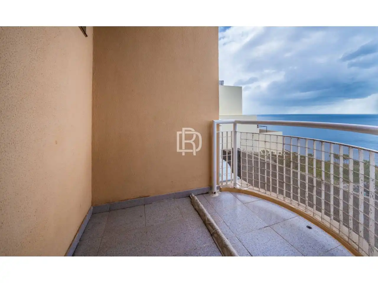 Terrasse von Einfamilien-Reihenhaus zum Verkauf in Santa Cruz de Tenerife mit Klimaanlage, Terrasse und Möbliert