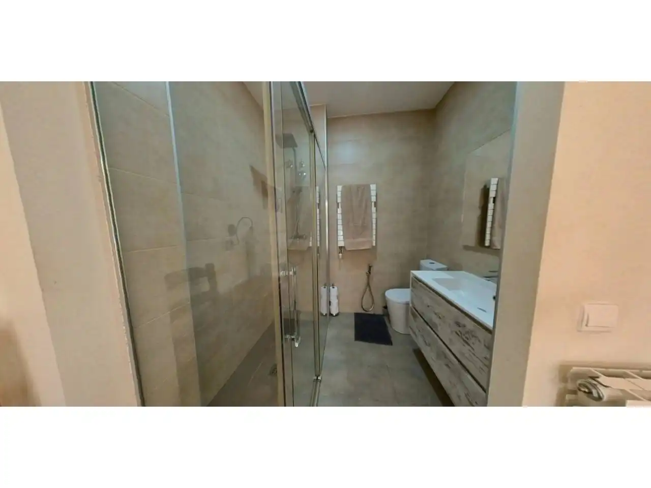 Baño de Piso en venta en Badalona con Aire acondicionado, Calefacción y Terraza