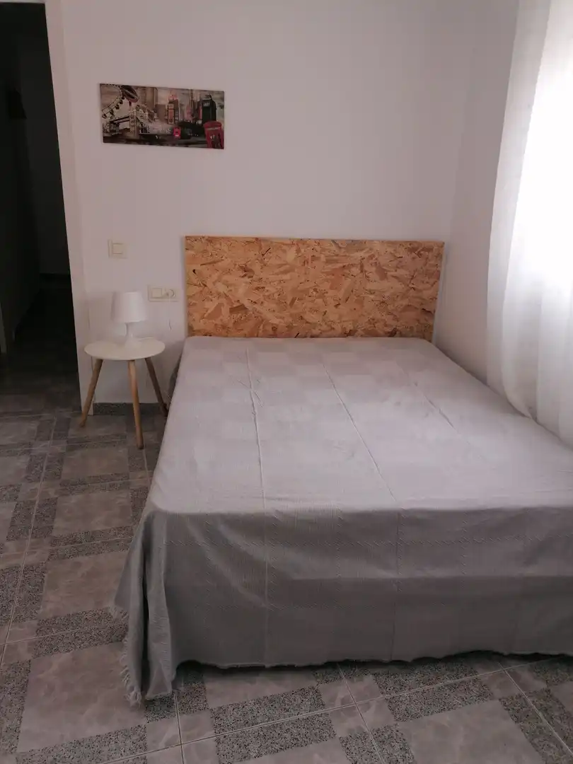 Habitación de Dúplex de alquiler en Algeciras con Amueblado