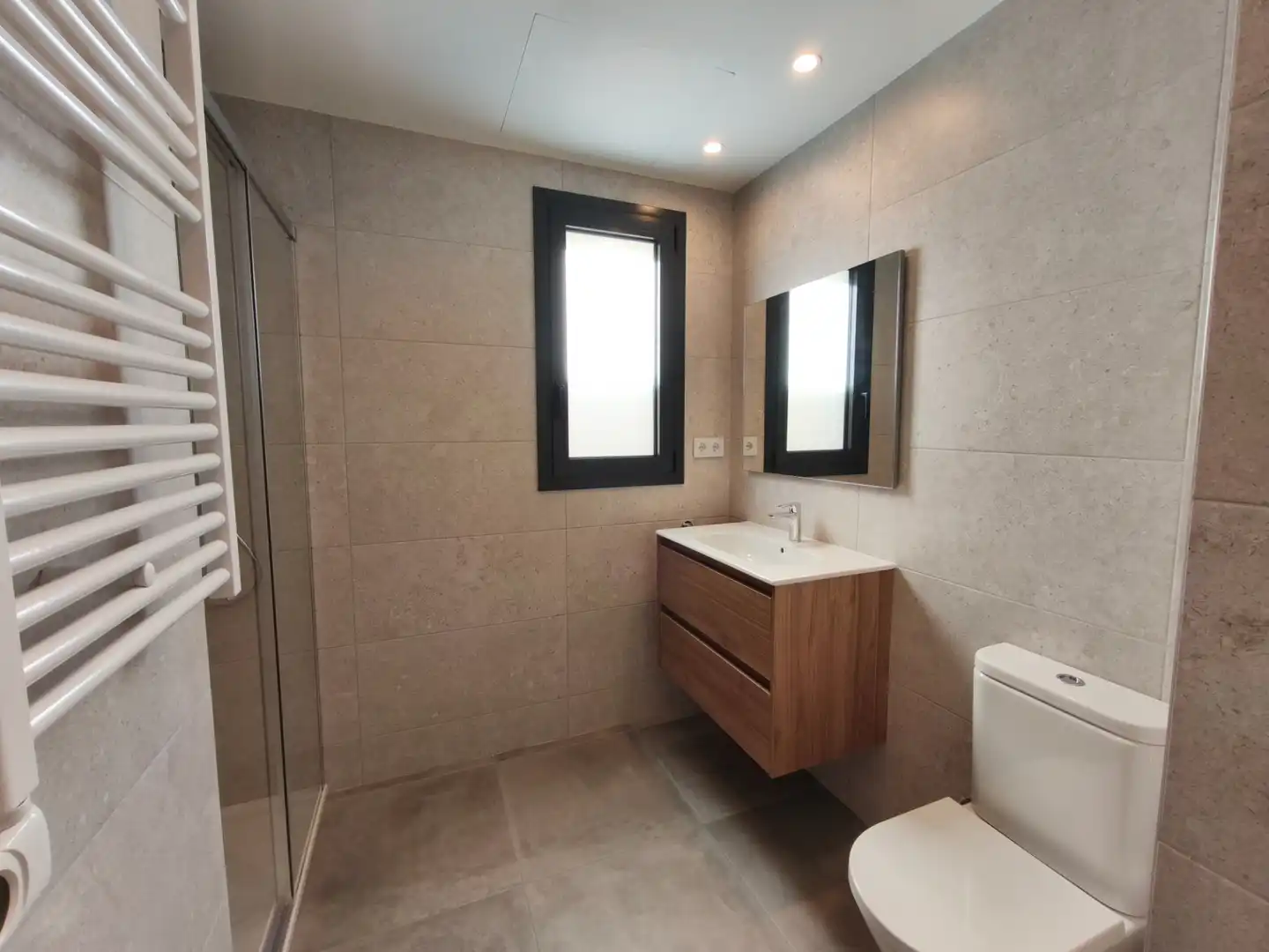 Piso de obra nueva con ascensor en venta en Carrer de Maria Rosa Gelabert i Cases 31, imagen 4
