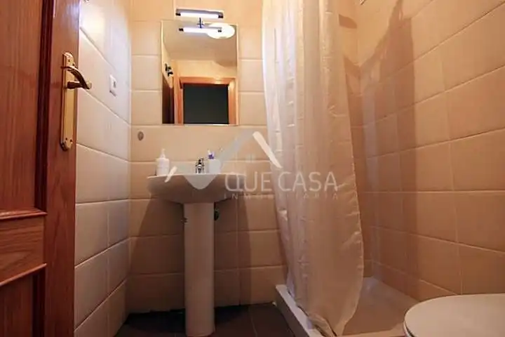 Baño de Piso de alquiler en Santa Lucía de Tirajana con Amueblado
