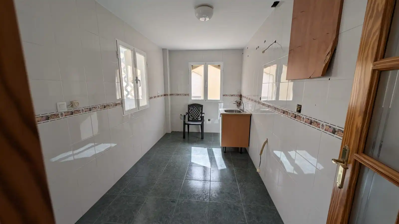 Kitchen of Flat for sale in Alcaudete