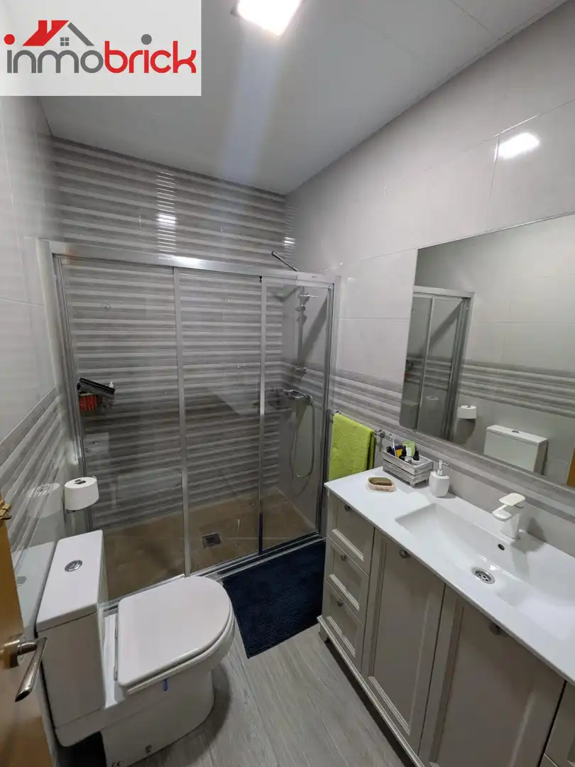 Bathroom of Houses for sale in Aguilar de la Frontera  with Air Conditioner and Terrace