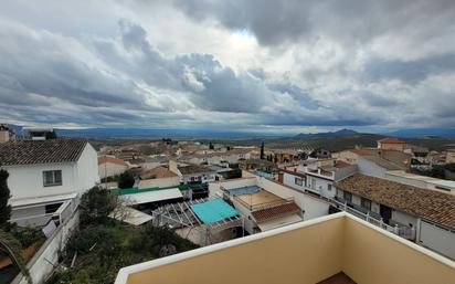 Vista exterior de Casa o xalet en venda en Güevéjar amb Balcó